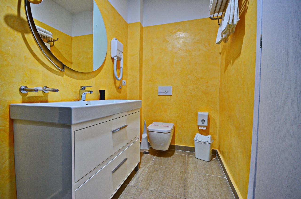 Palma City Hotel Sarande Bagian luar foto