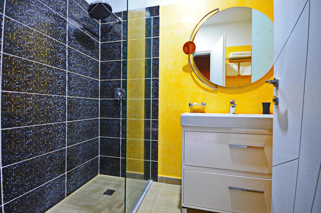 Palma City Hotel Sarande Bagian luar foto