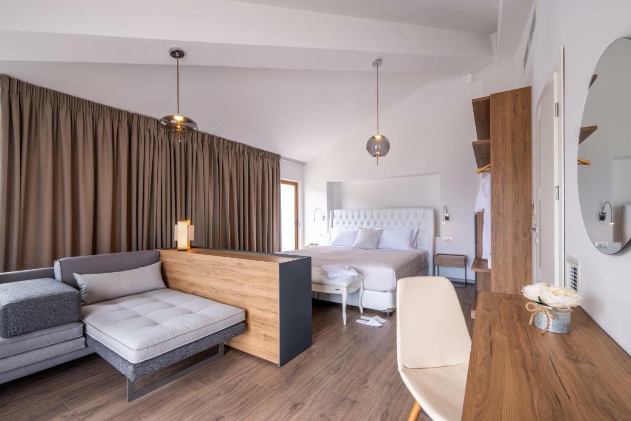 Palma City Hotel Sarande Bagian luar foto